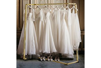 stender pliè in ottone di design per abiti sposa di situér milano