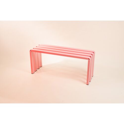 panca runway in acciaio verniciato colore rosa 