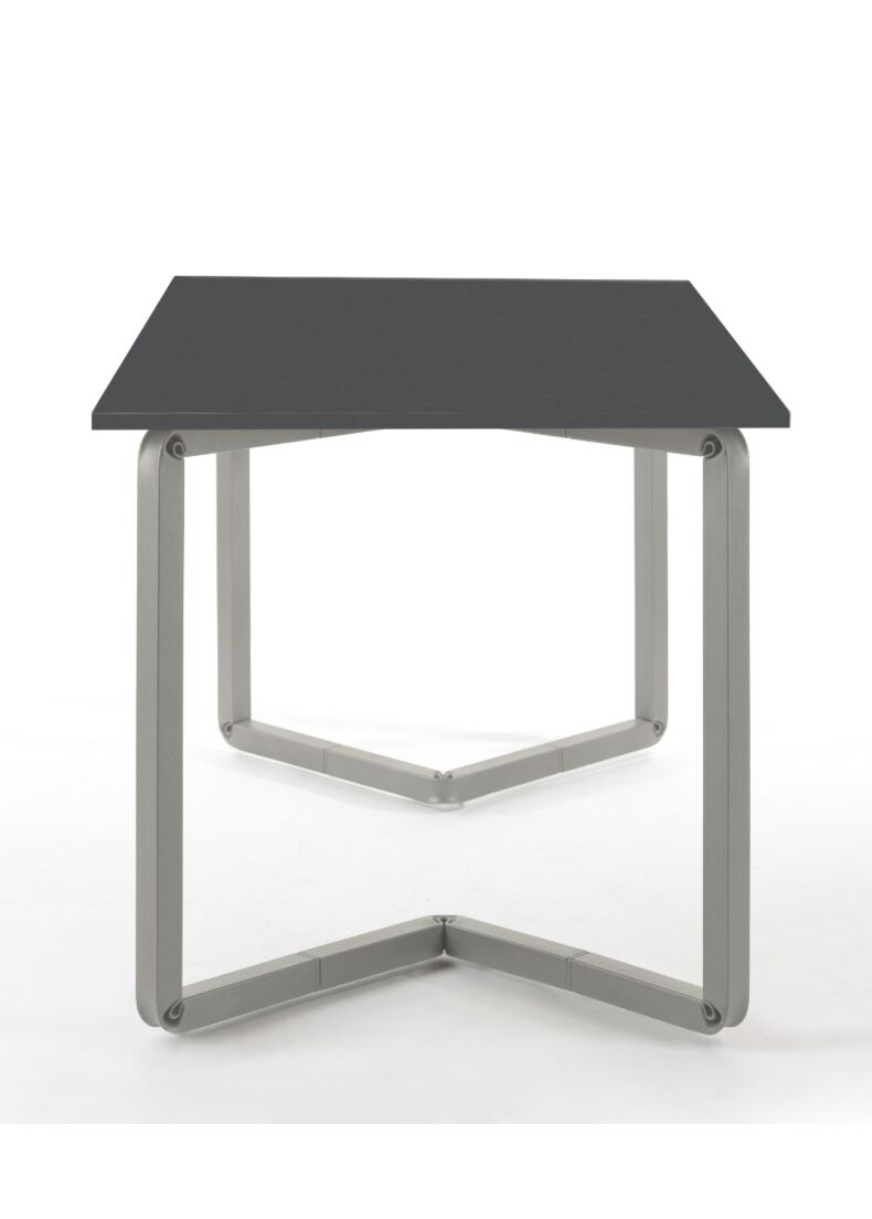 design table / desk in a minimal style