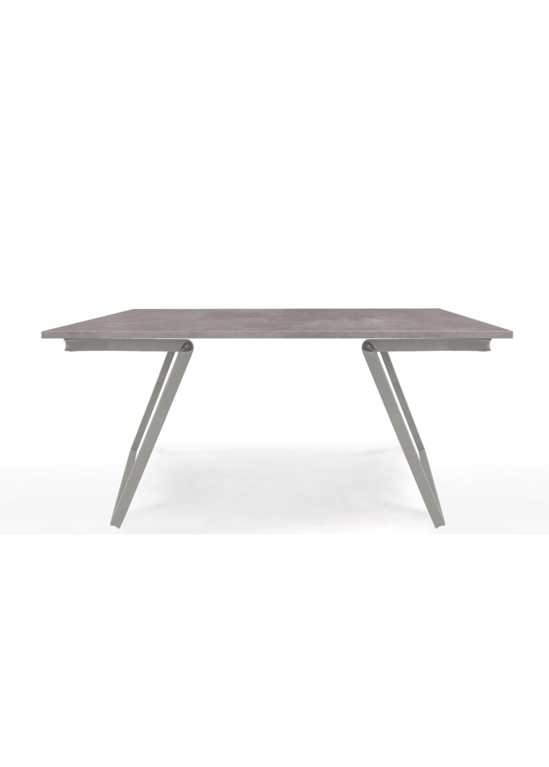 design table / desk in a minimal style