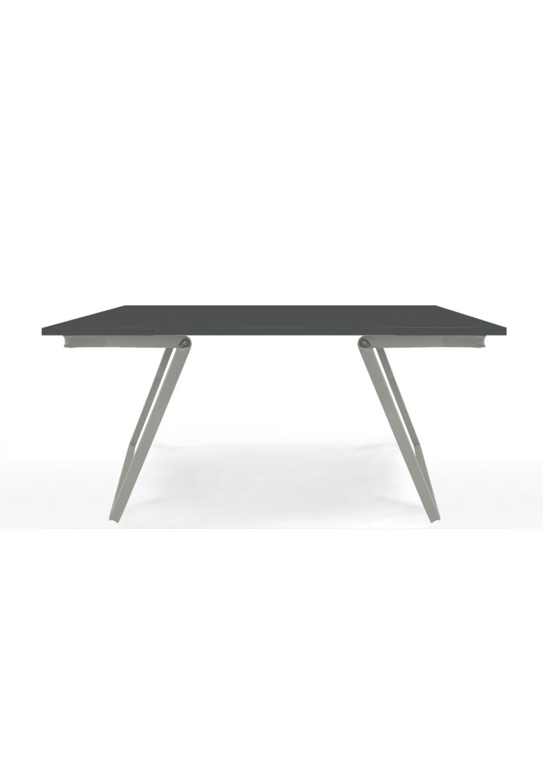 design table / desk in a minimal style